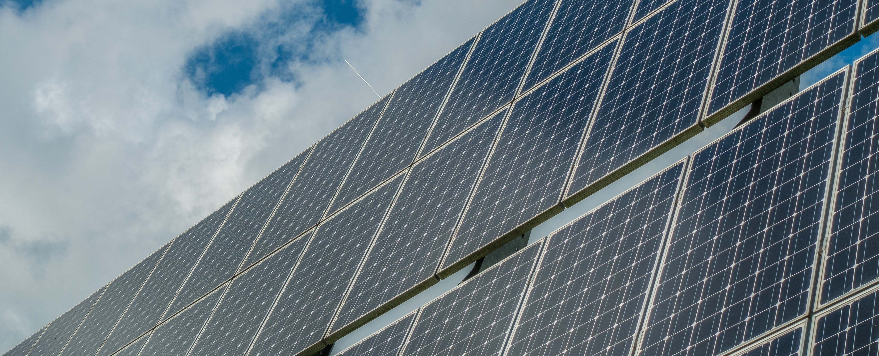 img\articoli\attualita\1\photovoltaic-system-2742308.jpg